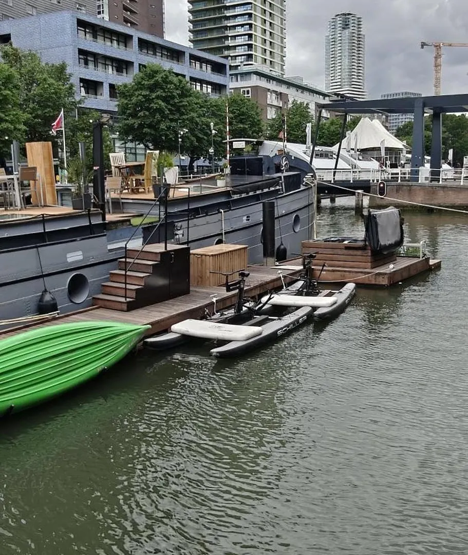 Hotel De Coaster & Aquarium Ponton Rotterdam