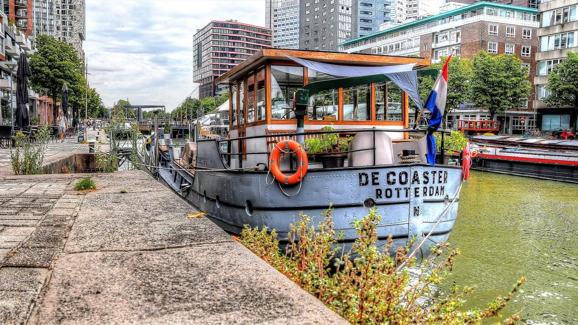 Hotel De Coaster & Aquarium Ponton Rotterdam Niederlande